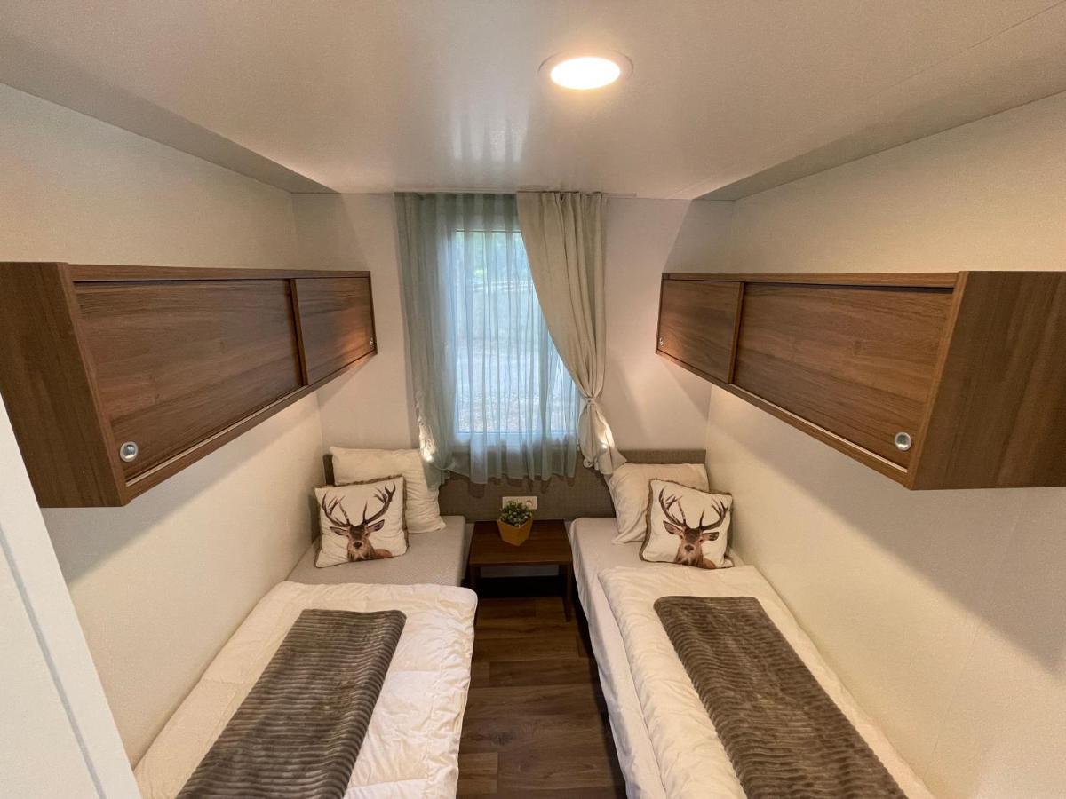 Chalet Het Edelhert Zutendaal Dış mekan fotoğraf